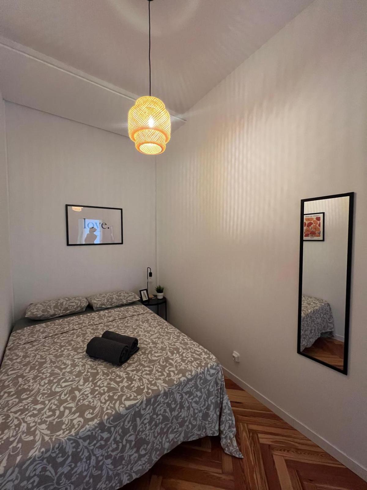 Private Rooms In Magdalena Street Madrid Eksteriør billede